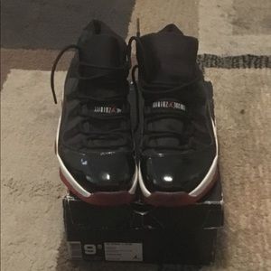 Jordan 11 retro bred size 9.5
